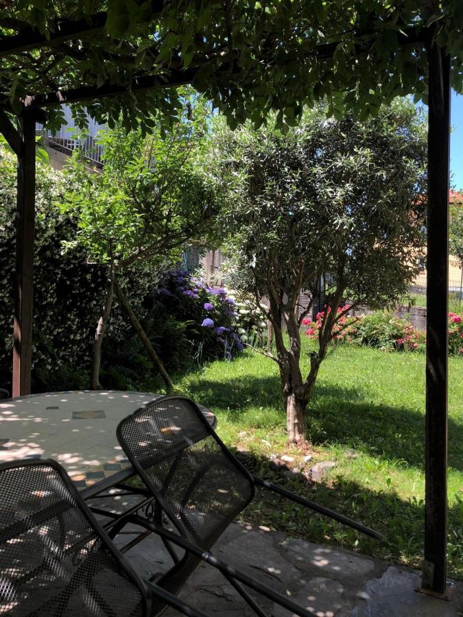 The Children Smile- With Private Garden Διαμέρισμα Colico Εξωτερικό φωτογραφία
